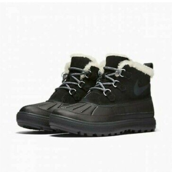 Nike Shoes - Nike Women’s Woodside Chukka 2 Black Snow Boots